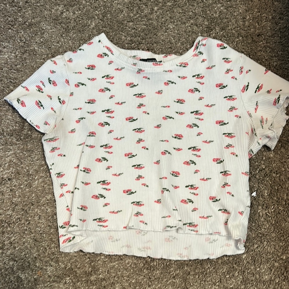 Forever 21 cropped floral top size medium